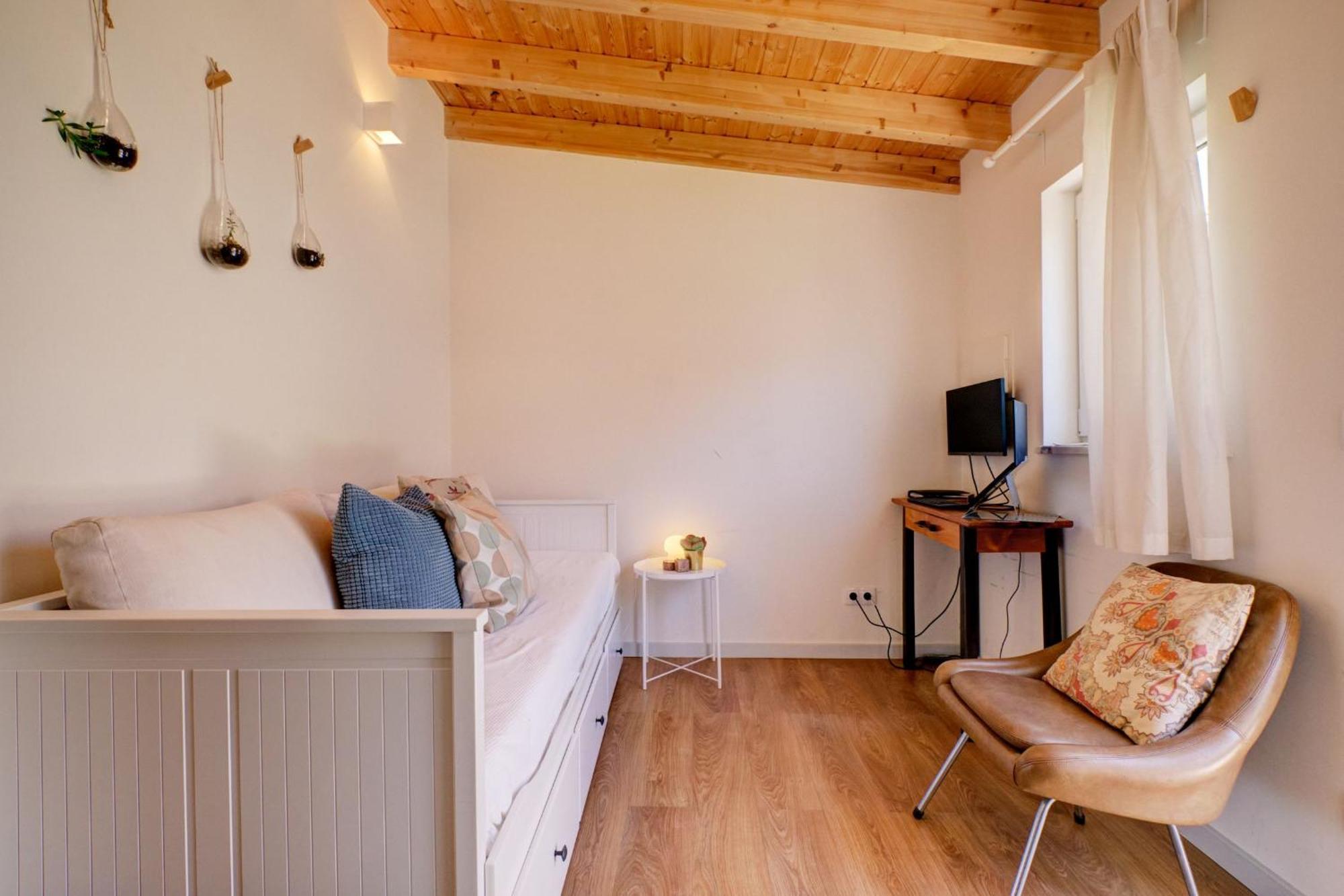 Comfortable Town House In Quiet Area By Lovelystay Lisbon Exterior photo